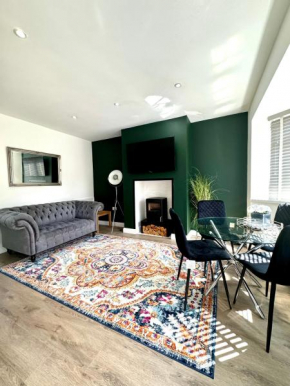 Sophisticated Home with Beautiful & Large Garden